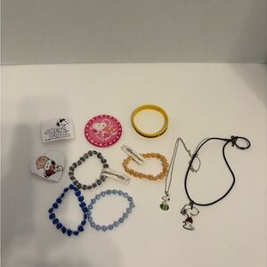 Peanuts Snoopy Jewelry & Silly Bands